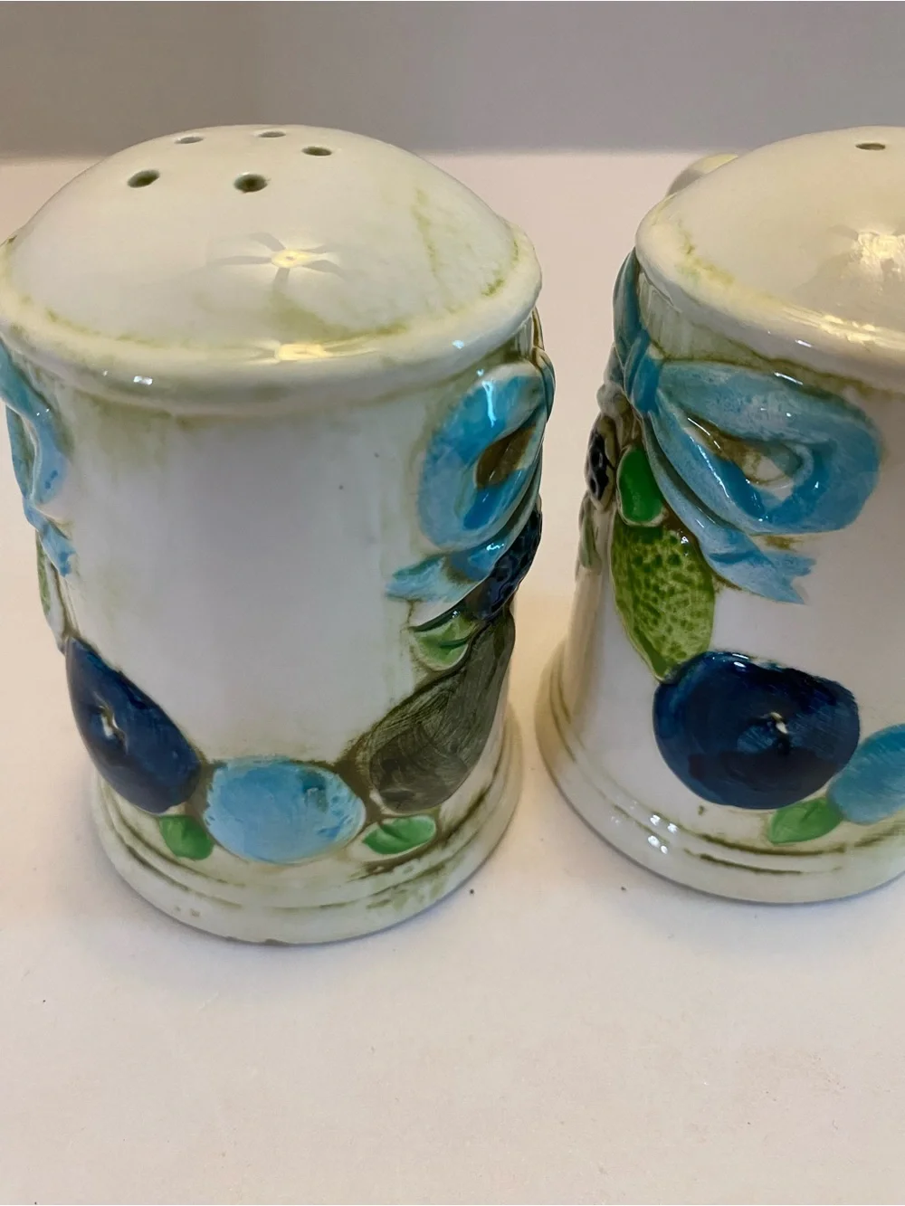 Napcoware Made in Japan S&P Shakers Fruit Design C-8268 No Chips Or Cracks.